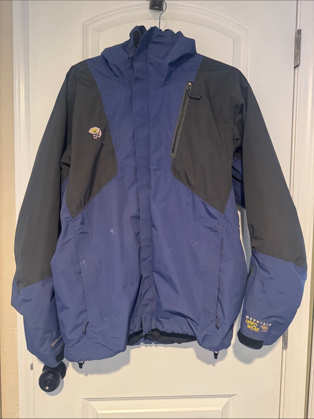 Mountain HardWear size L Blue and Black Hooded Ski Jacket